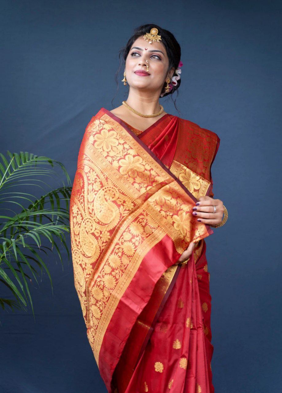 Pretty Red Colored Printed Saree For Women