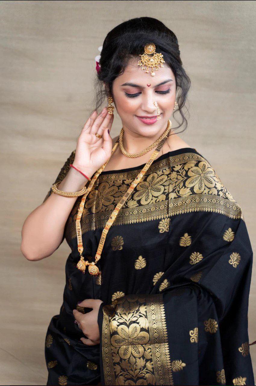 Lovely Black Colored Printed Saree For Women