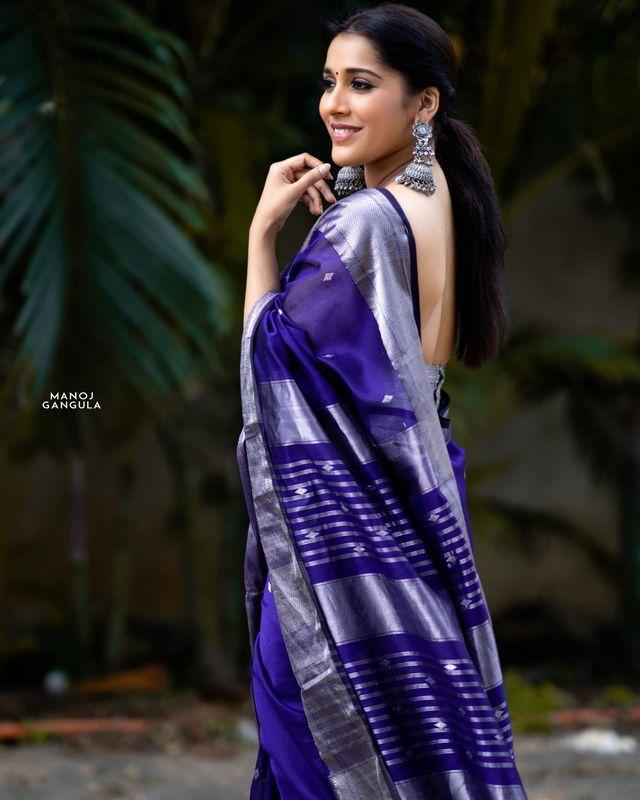 Staggering Royal Blue Colored Printed Saree For Women