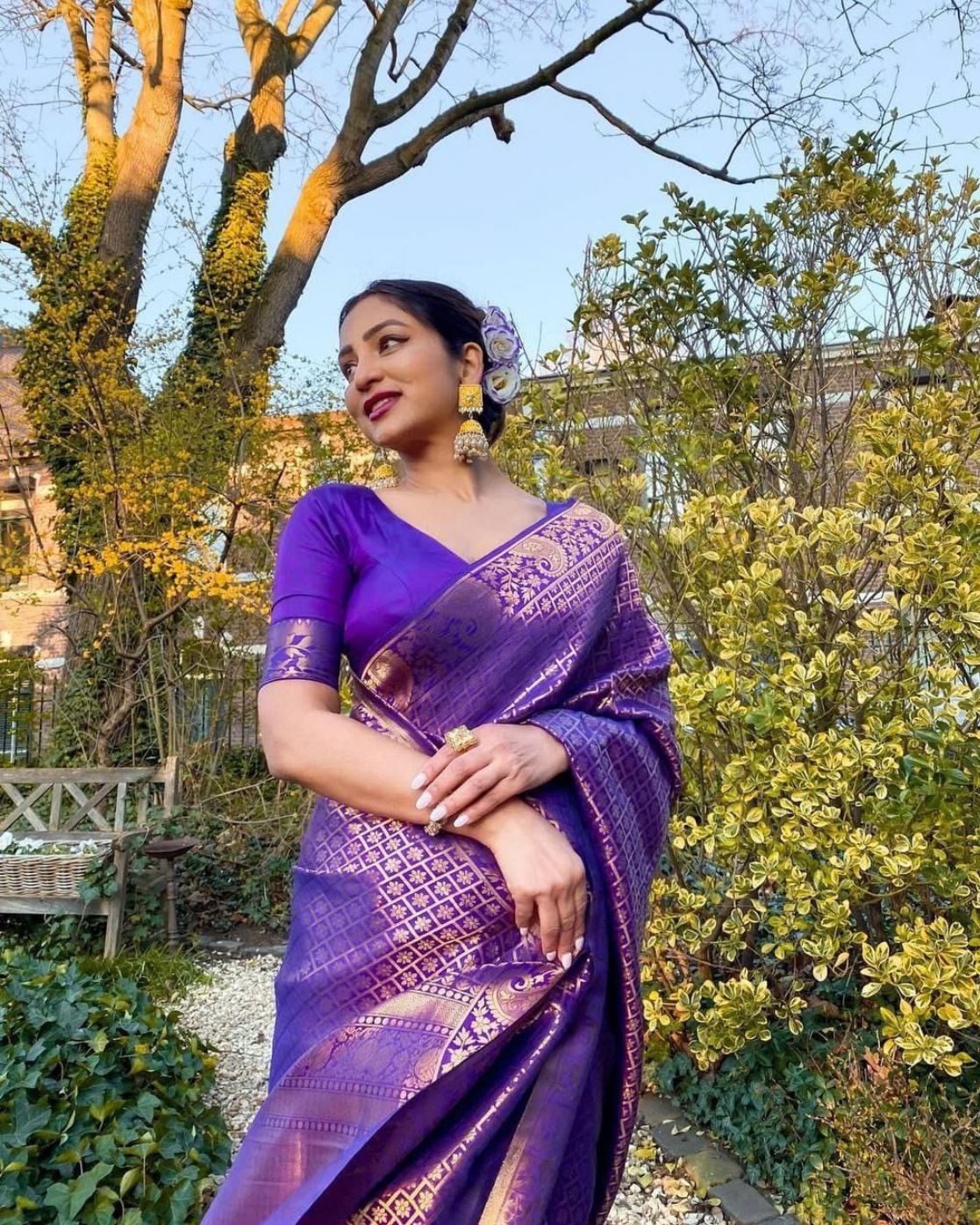 Stylish Purple Colored Printed Saree For Women