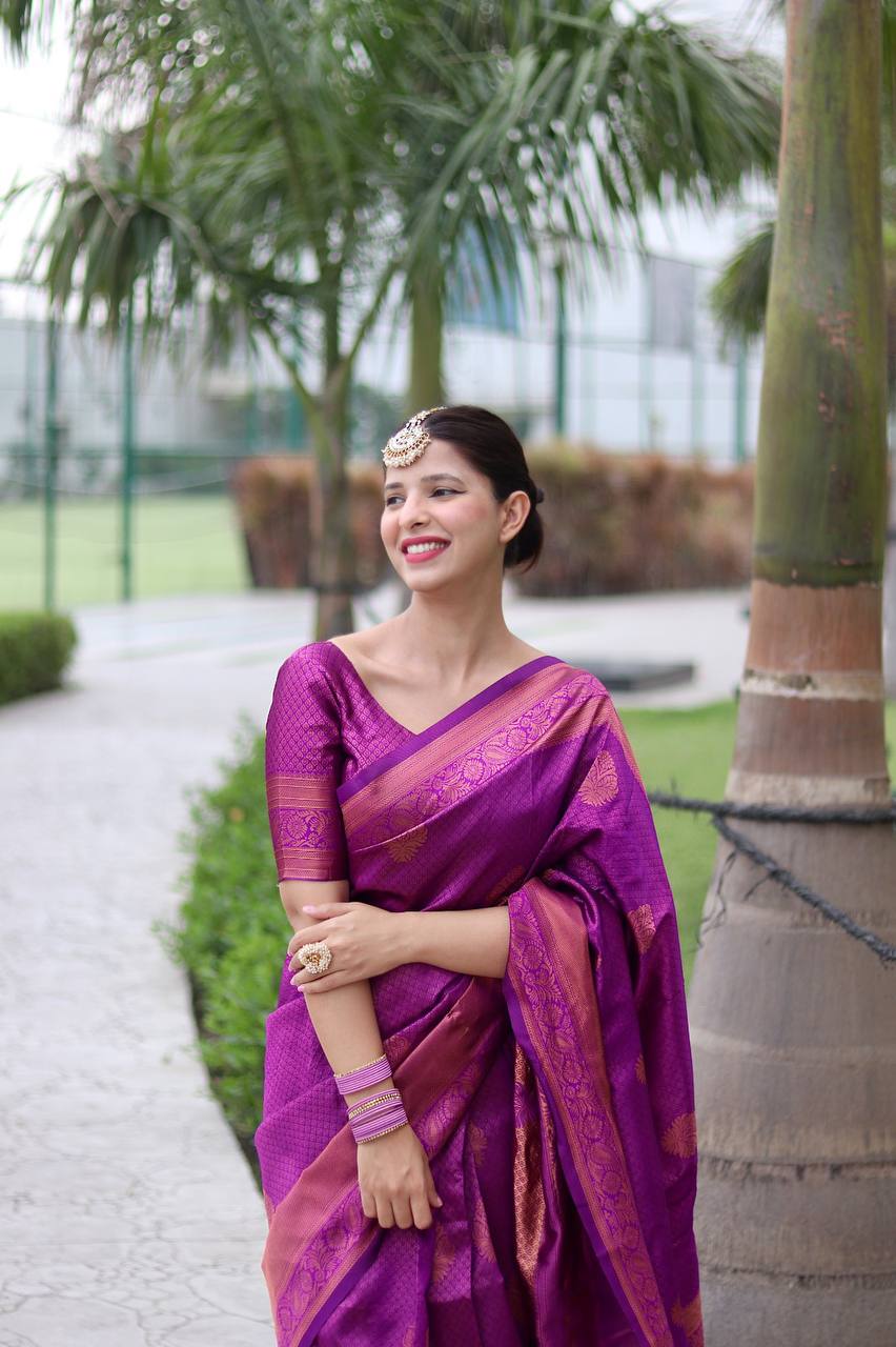 Refreshing Purple Colored Printed Saree For Women