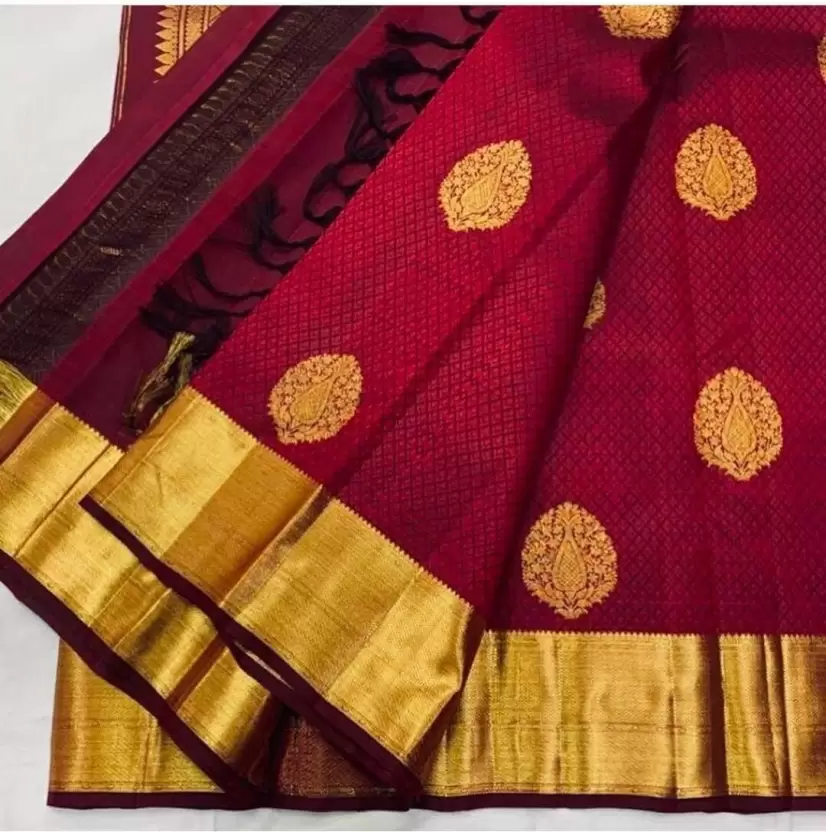 Hypnoti Maroon Colored Printed Saree For Women