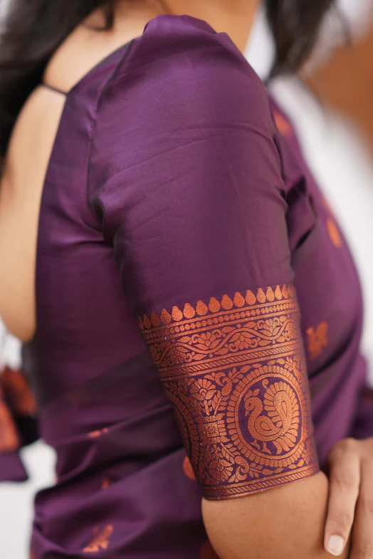 Alluring Violet Colored Printed Saree For Women