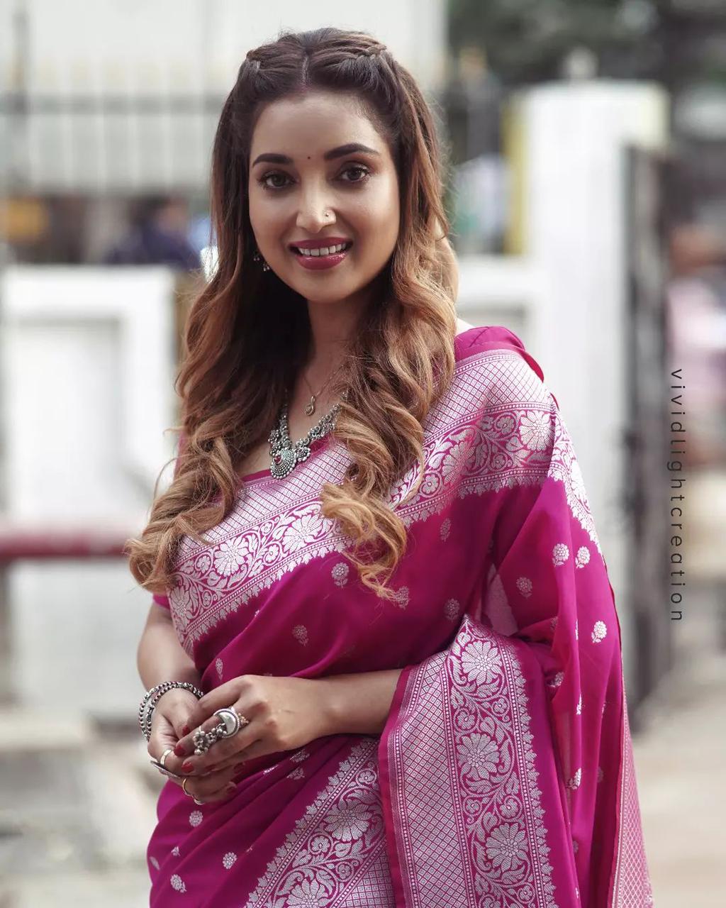 Innovative Rani Pink Colored Printed Saree For Women