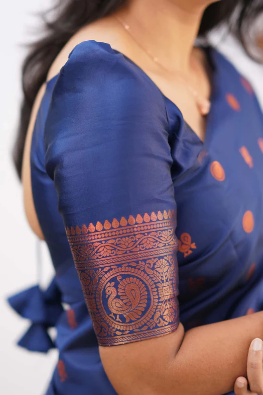 Prominent Royal Blue Colored Printed Saree For Women