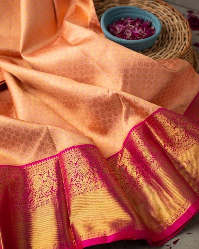 Flattering Peach And Pink Colored Printed Saree For Women