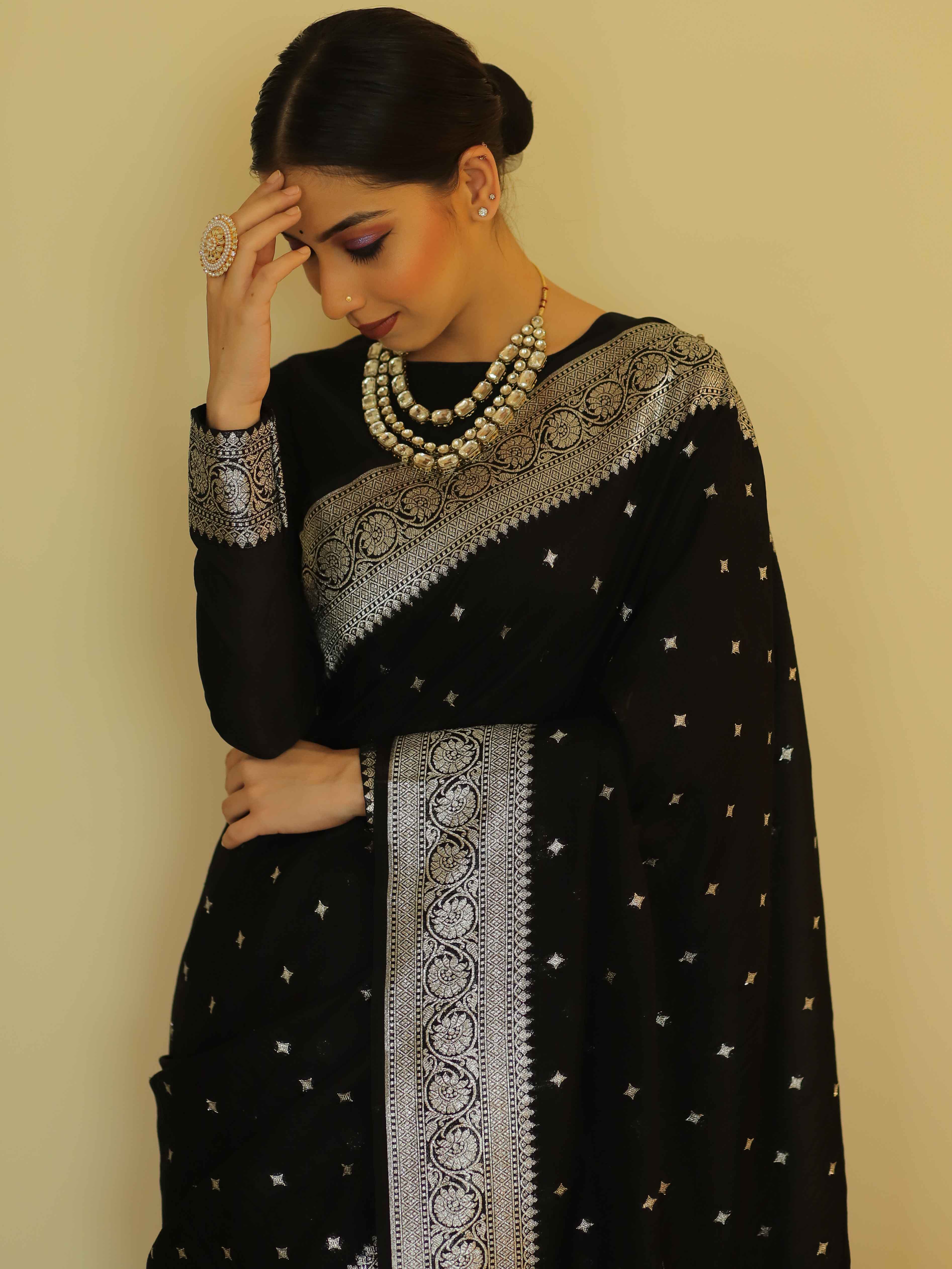 Awesome Black Colored Printed Saree For Women