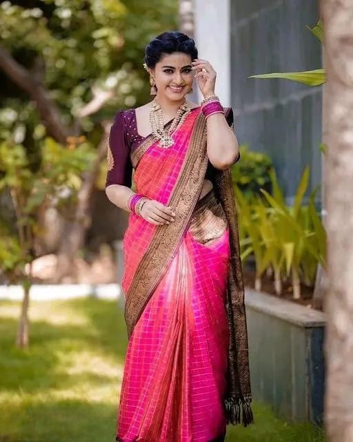 Delightful Rani Pink Colored Printed Saree For Women