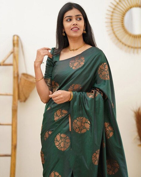 Jacquard Silk Sarees Green Colour, casual wear