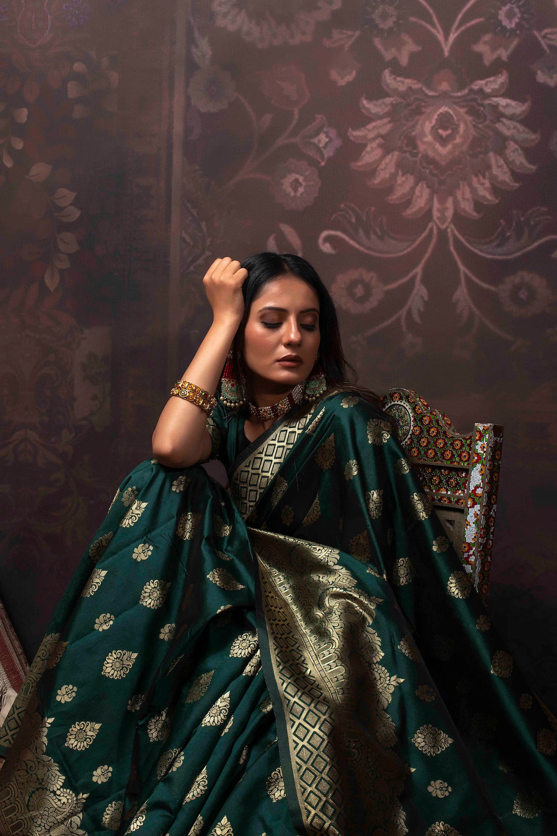 Sophisticated Dark Green Colored Printed Saree For Women