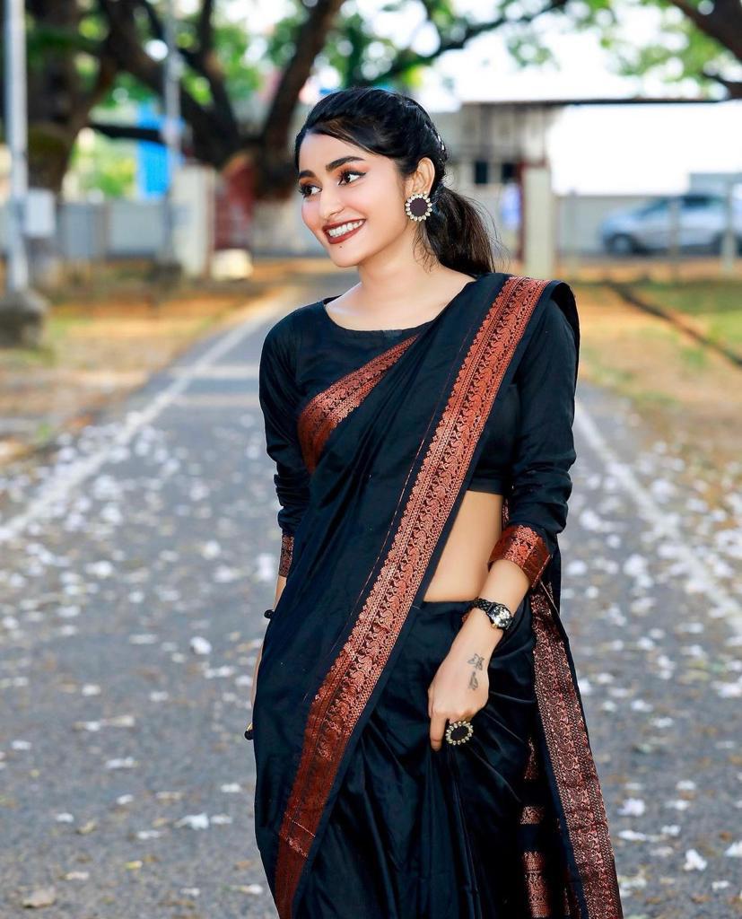 Fantastic Black Colored Printed Saree For Women