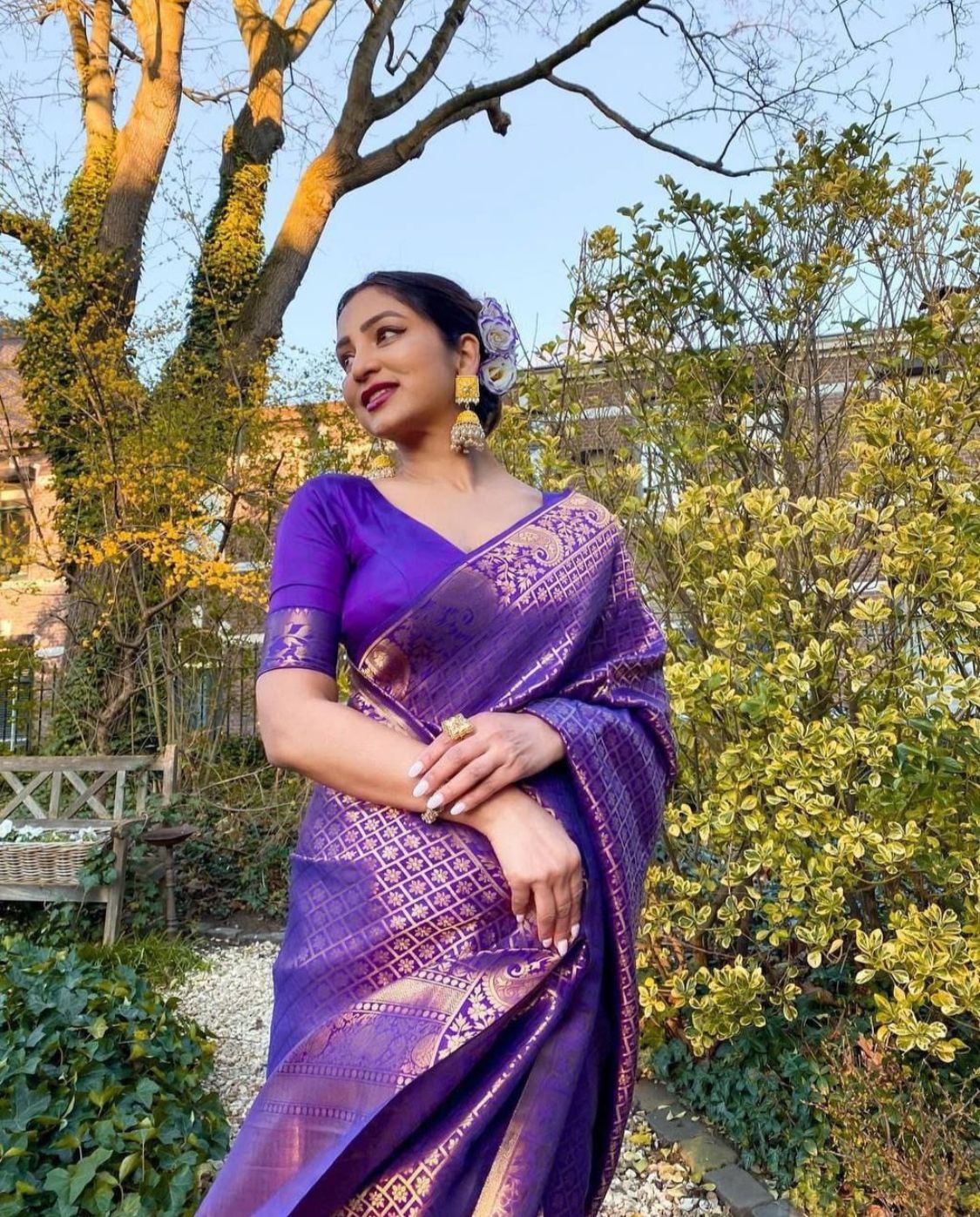 Stylish Purple Colored Printed Saree For Women