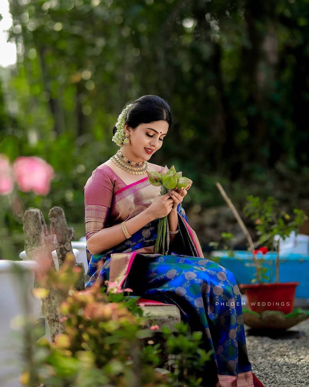 Unique Royal Blue Colored Printed Saree For Women