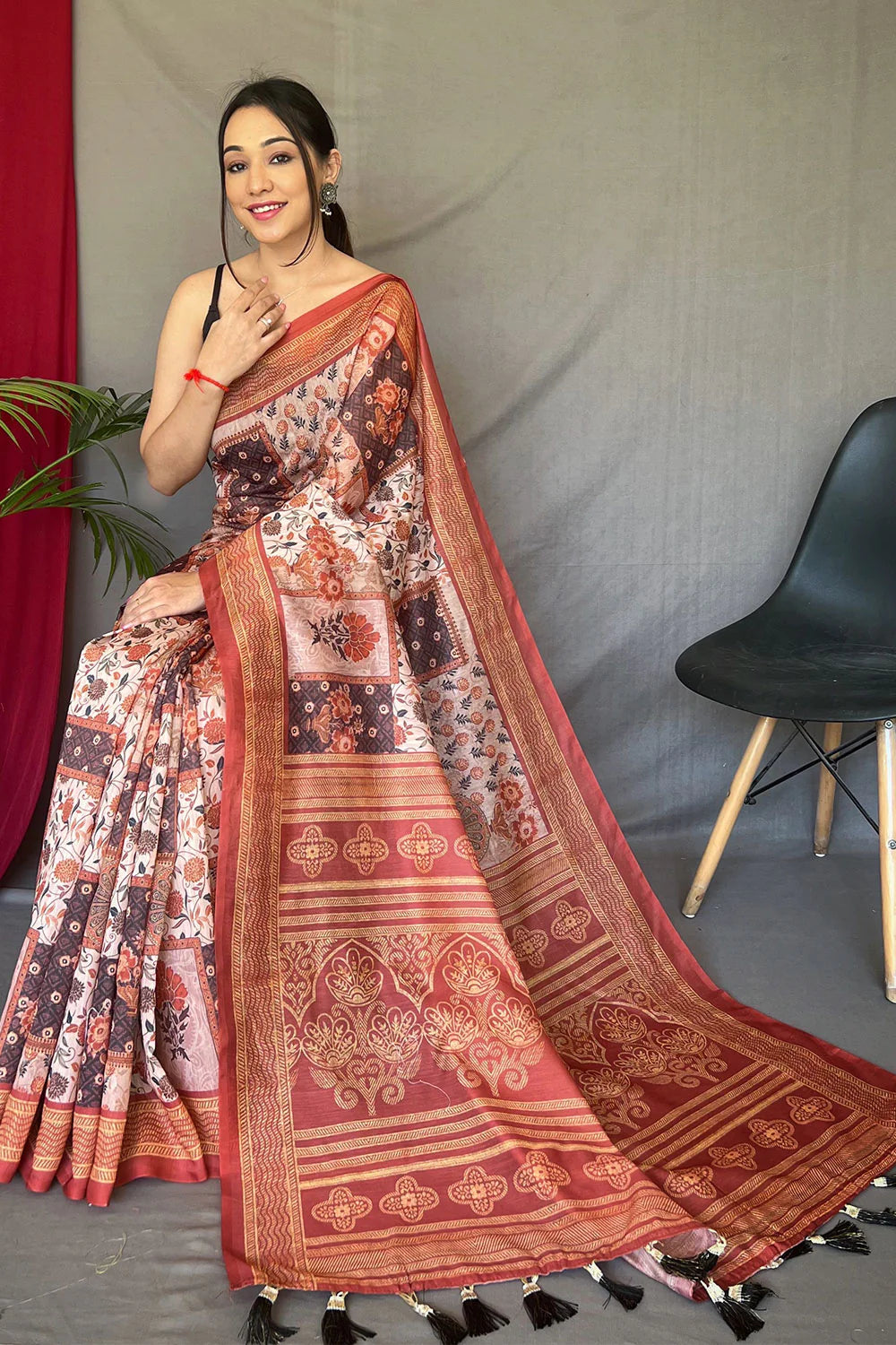 Intricate Gajari Pink Digital Printed Linen Saree