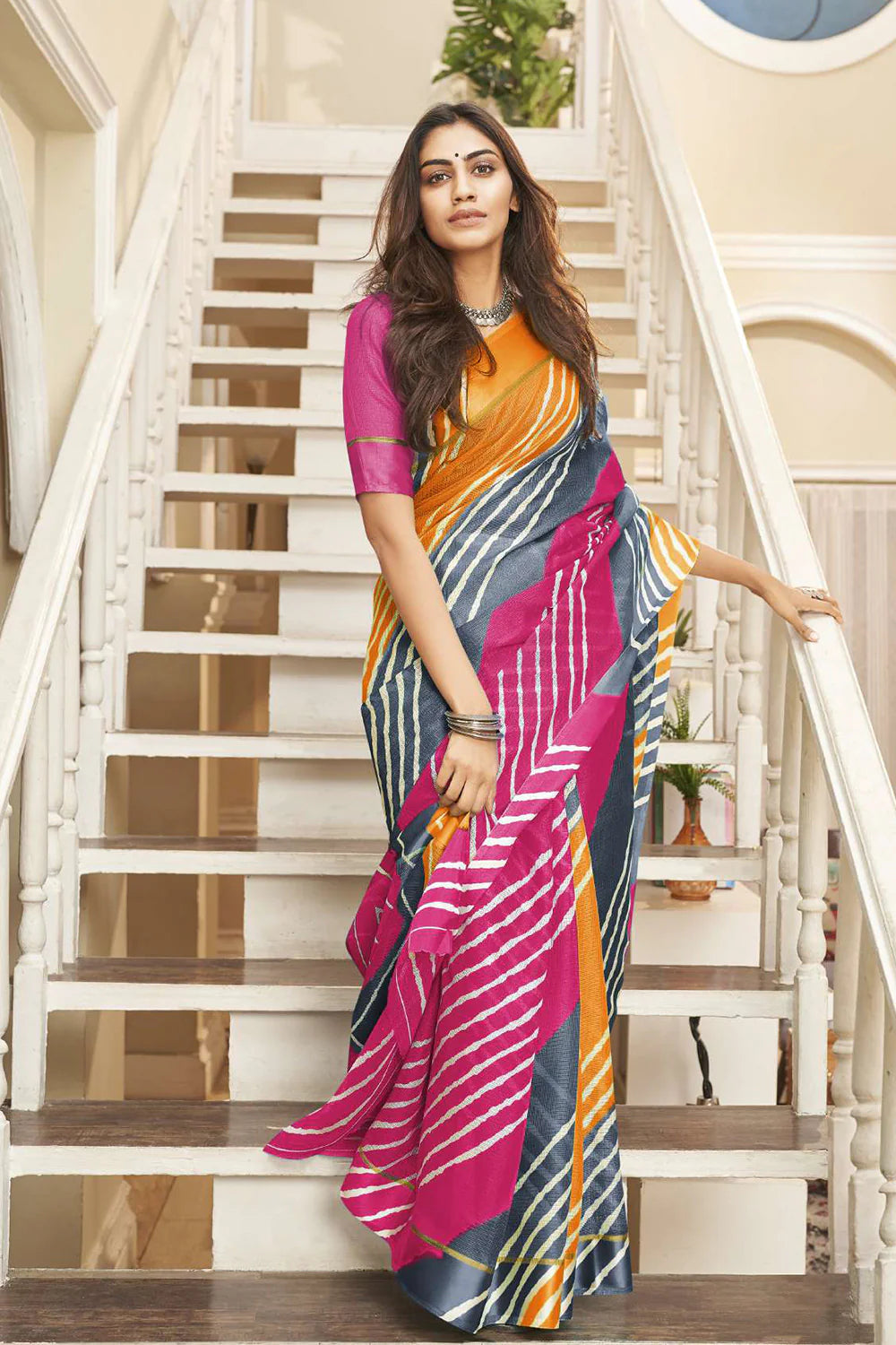 Awesome Grey & Pink Leheriya Printed Soft Silk Saree