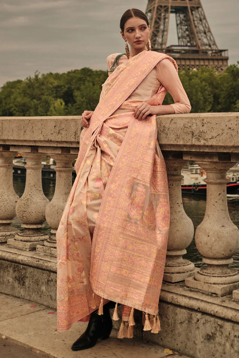 Flattering Peach Color Printed Work Linen Saree