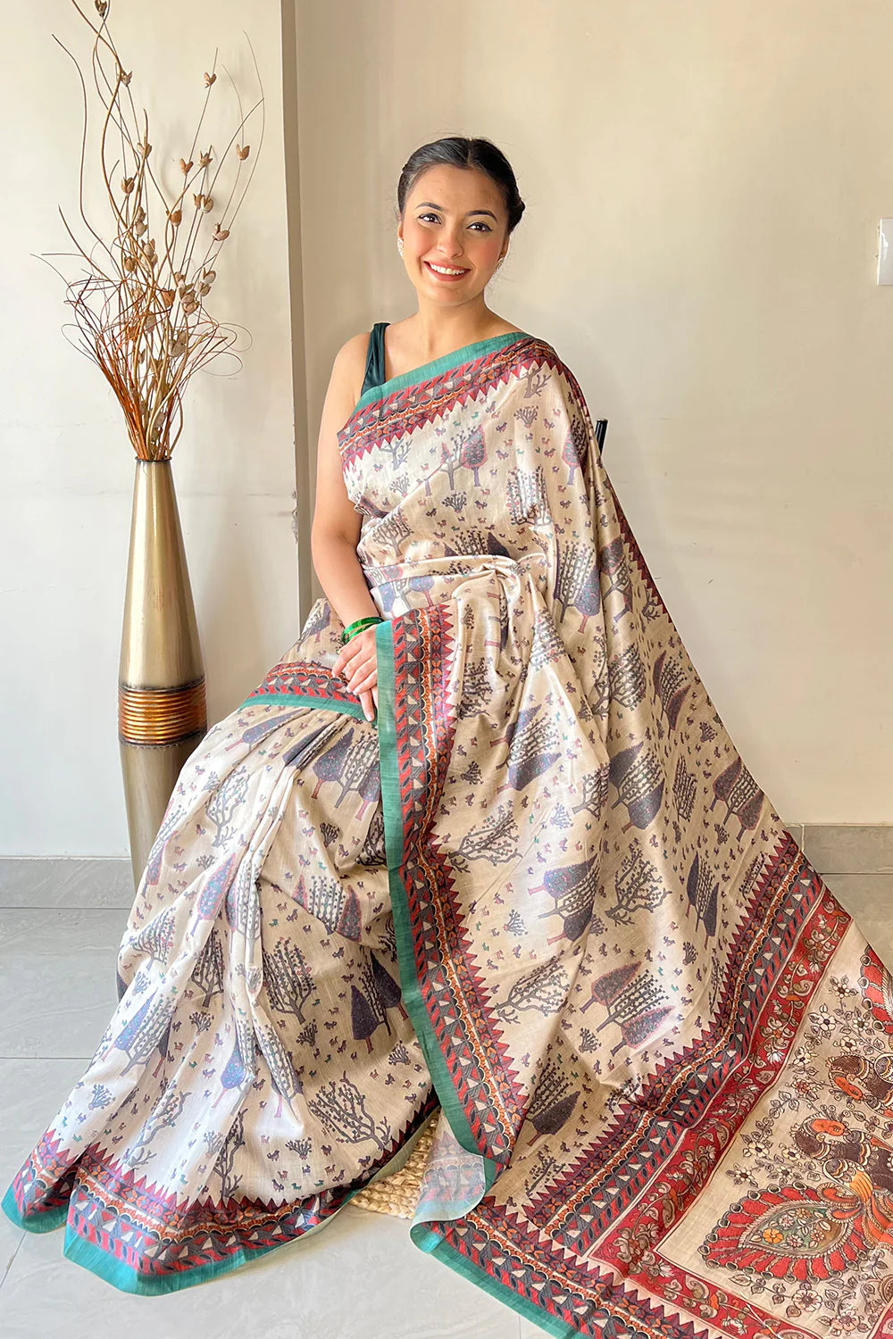 Printed Kalamkari Art Silk Saree Price in India, Full Specifications &  Offers | DTashion.com