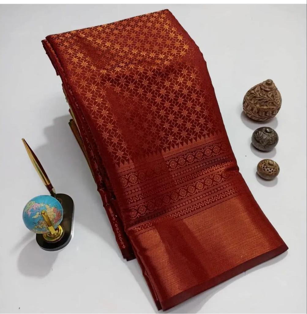 Alluring Maroon Colored Printed Saree For Women