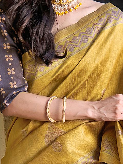 Glowing Dark Yellow Colored Partywear Printed Pure Linen saree