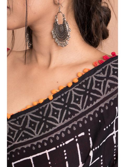 Black  Color Printed Linen Saree With  Blouse  Piece