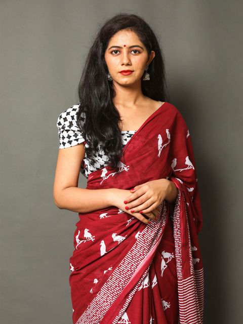 Red Colored Casual Wear Printed Linen Saree , With Blouse Piece