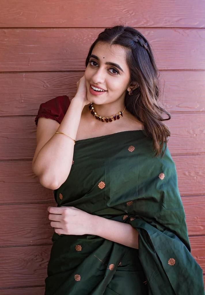 Elegant Dark Green Colored Printed Saree For Women