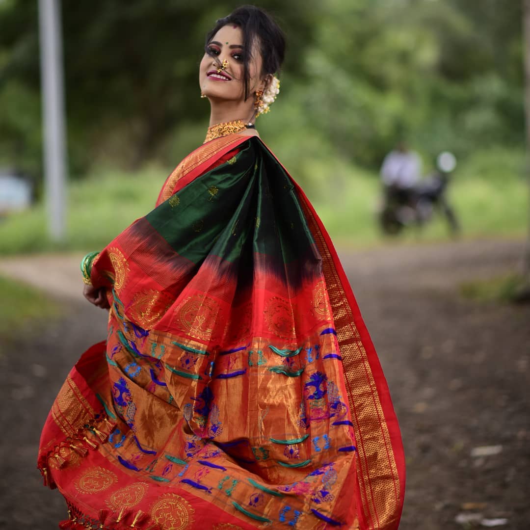 Prettiest Green Silk Saree With Ethnic Blouse Piece