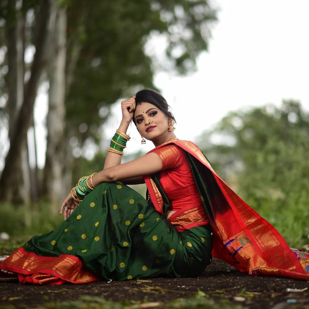 Prettiest Green Silk Saree With Ethnic Blouse Piece