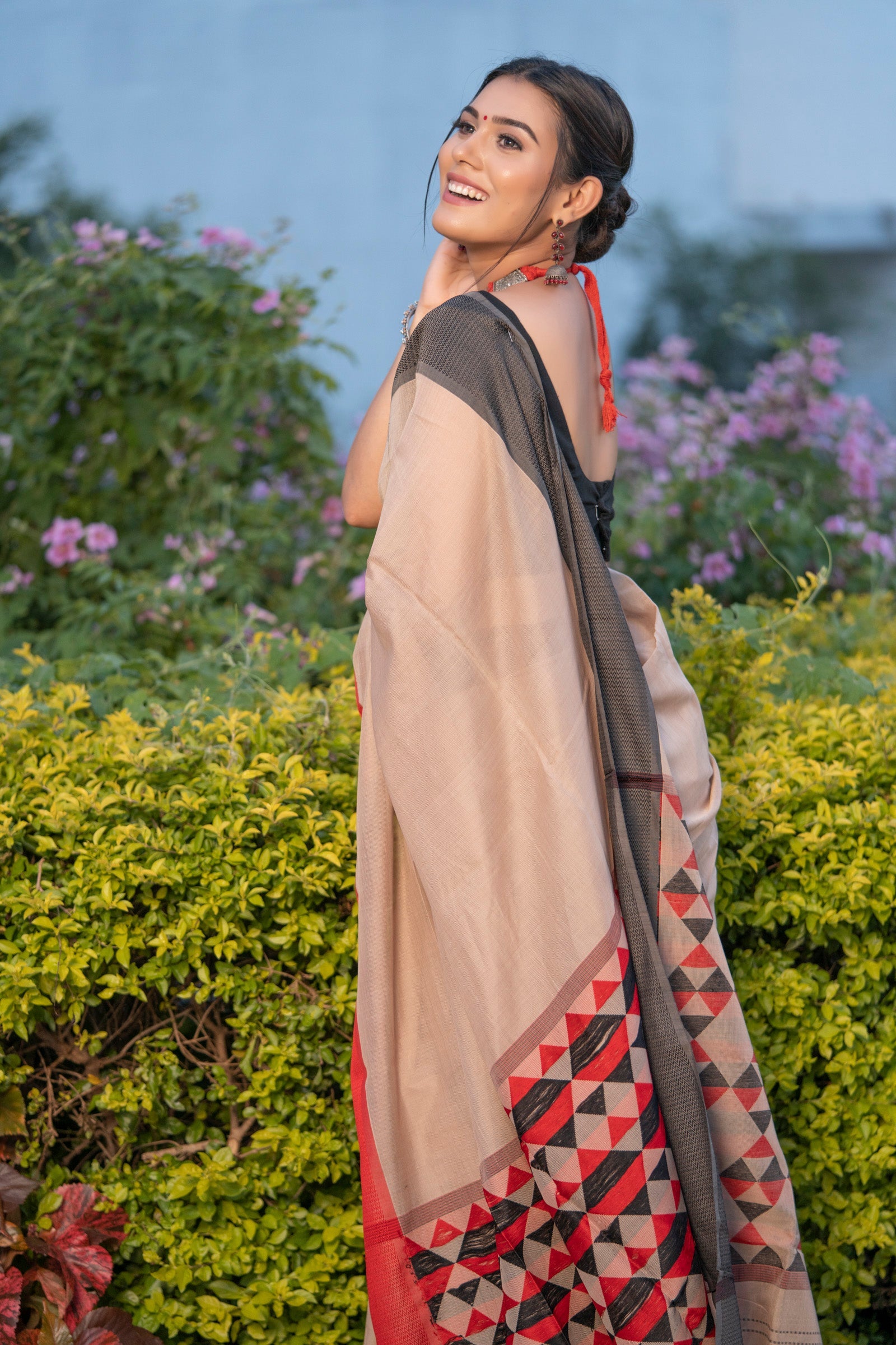 Pure Linen Saree With Blouse