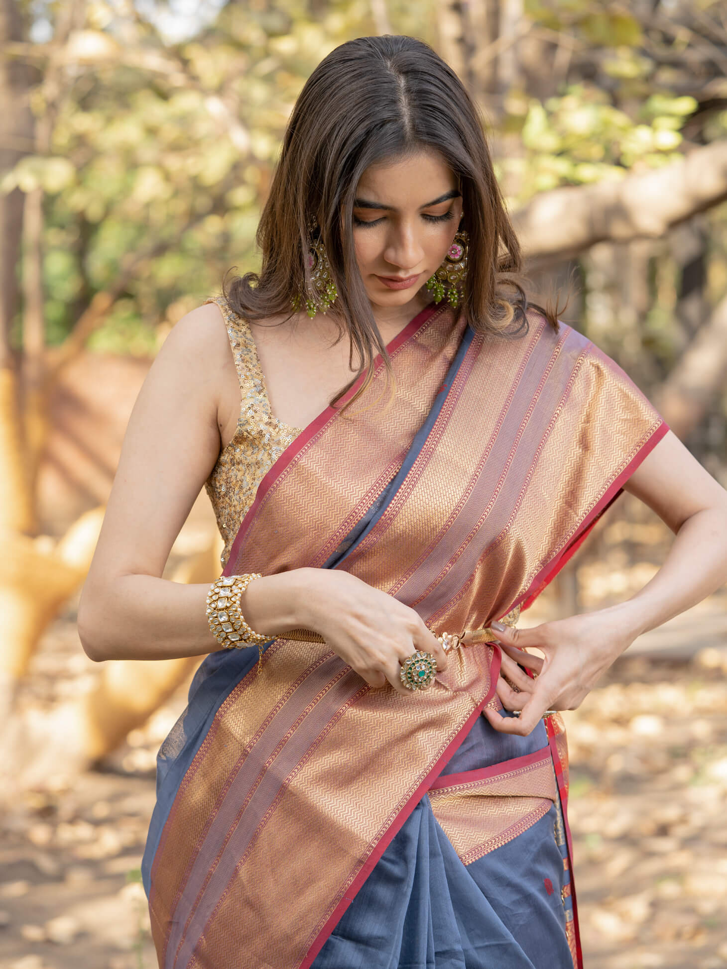 Elegant Sarees for Women | Traditional Indian Sari Collection | Almaari  Fashion