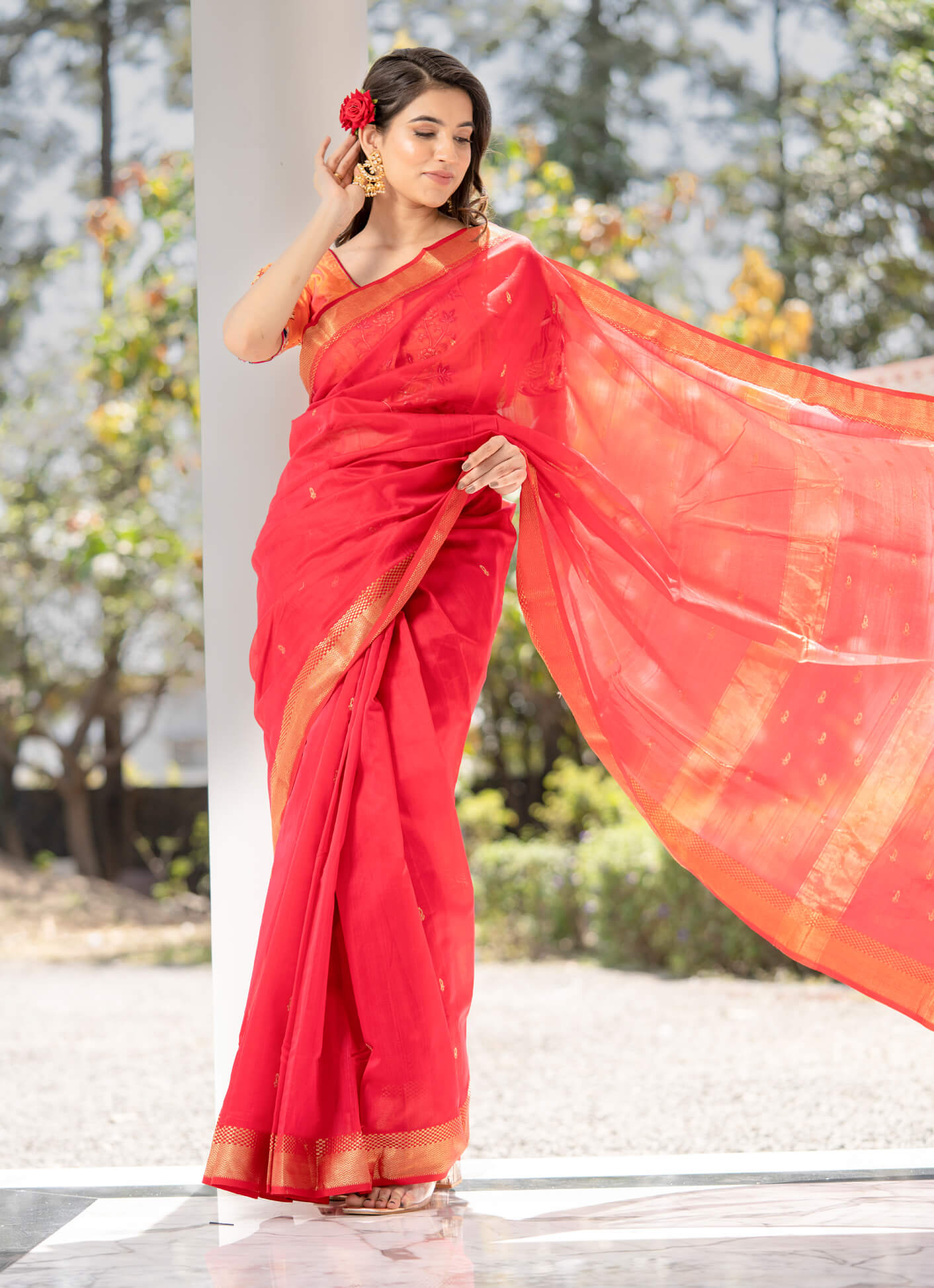 Energetic Red Colored Festive Wear Linen Saree