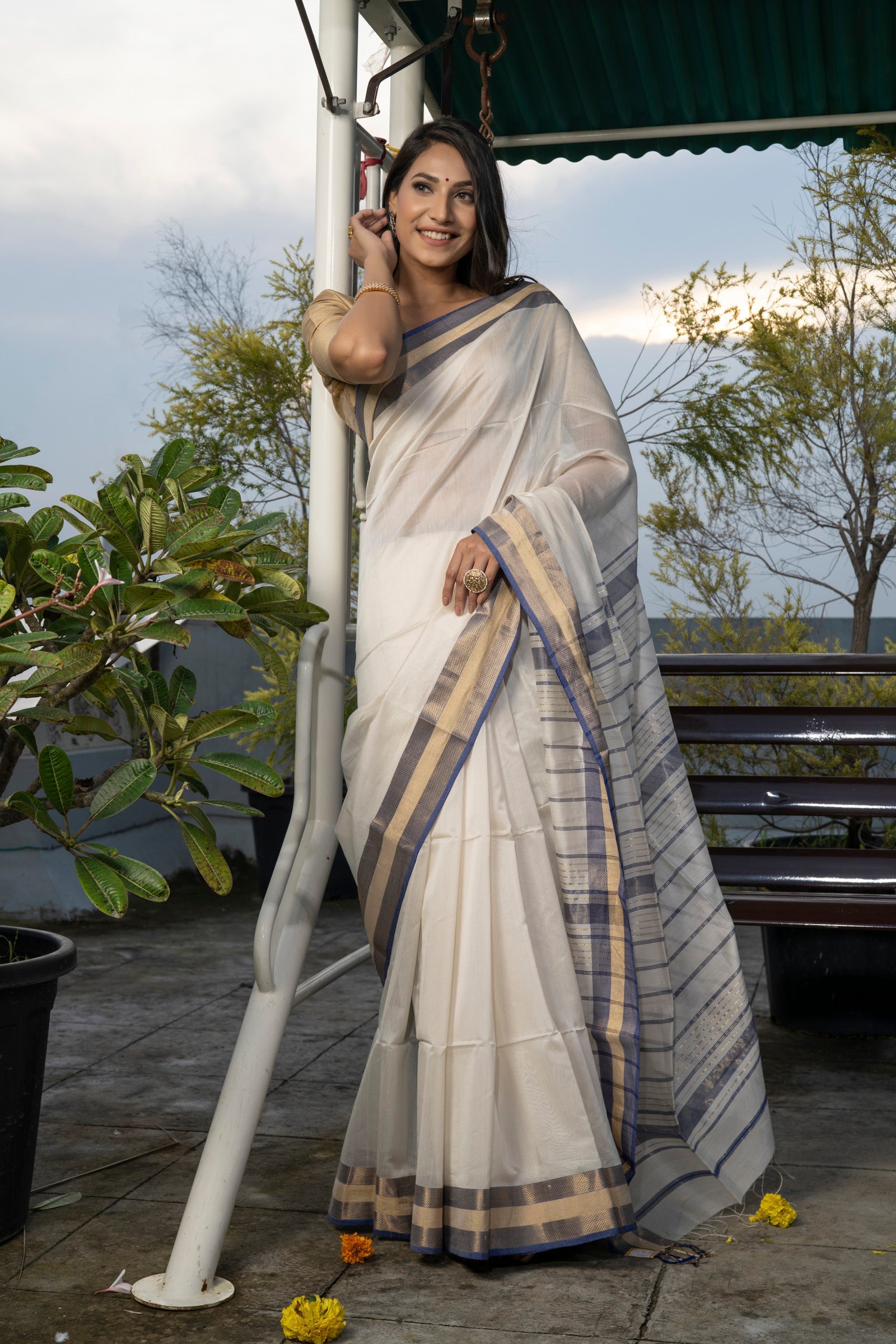 Excellent white Colored Pure Linen Saree