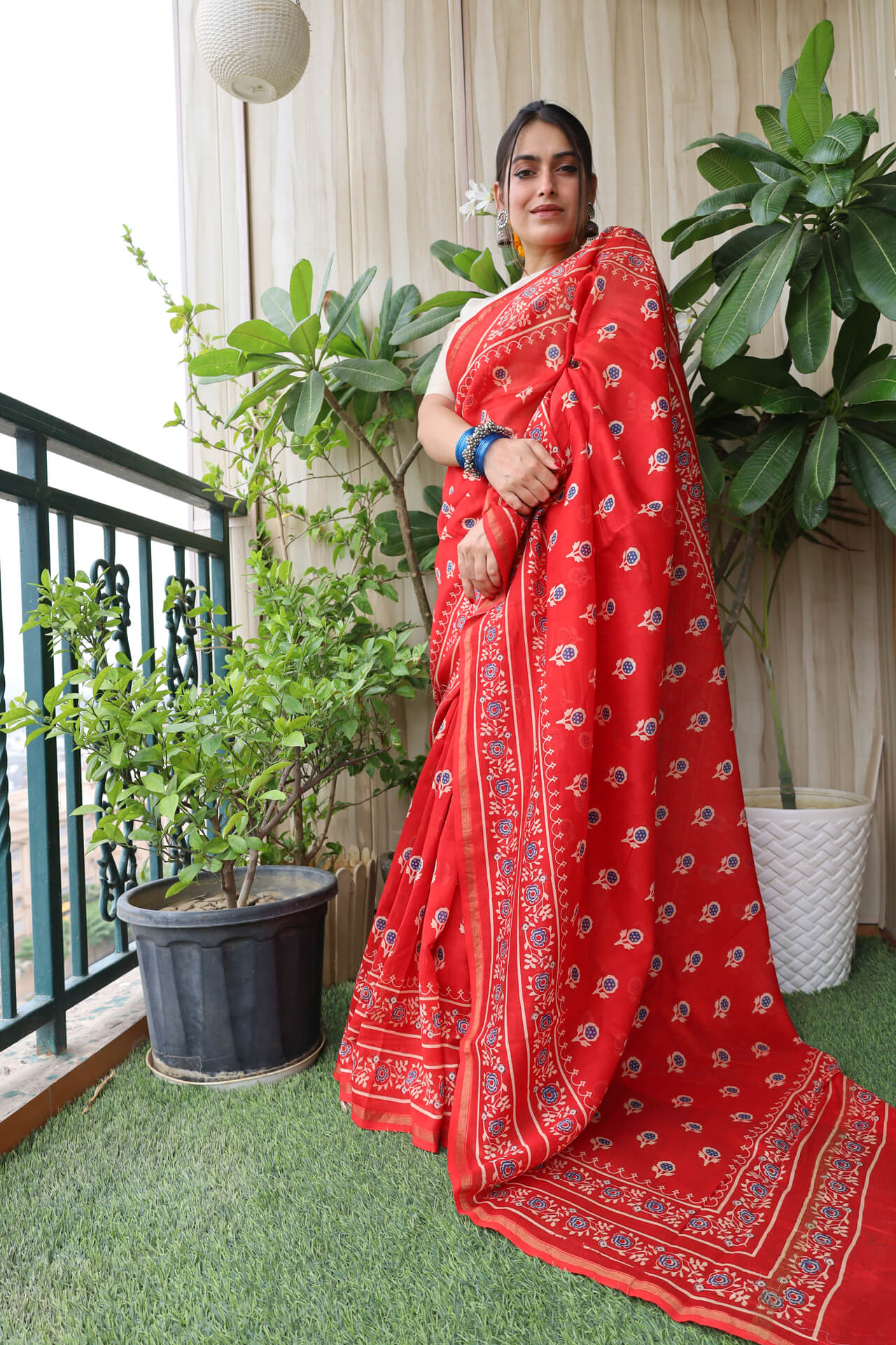 Pure Red Colored Festive Wear Linen Designer Saree