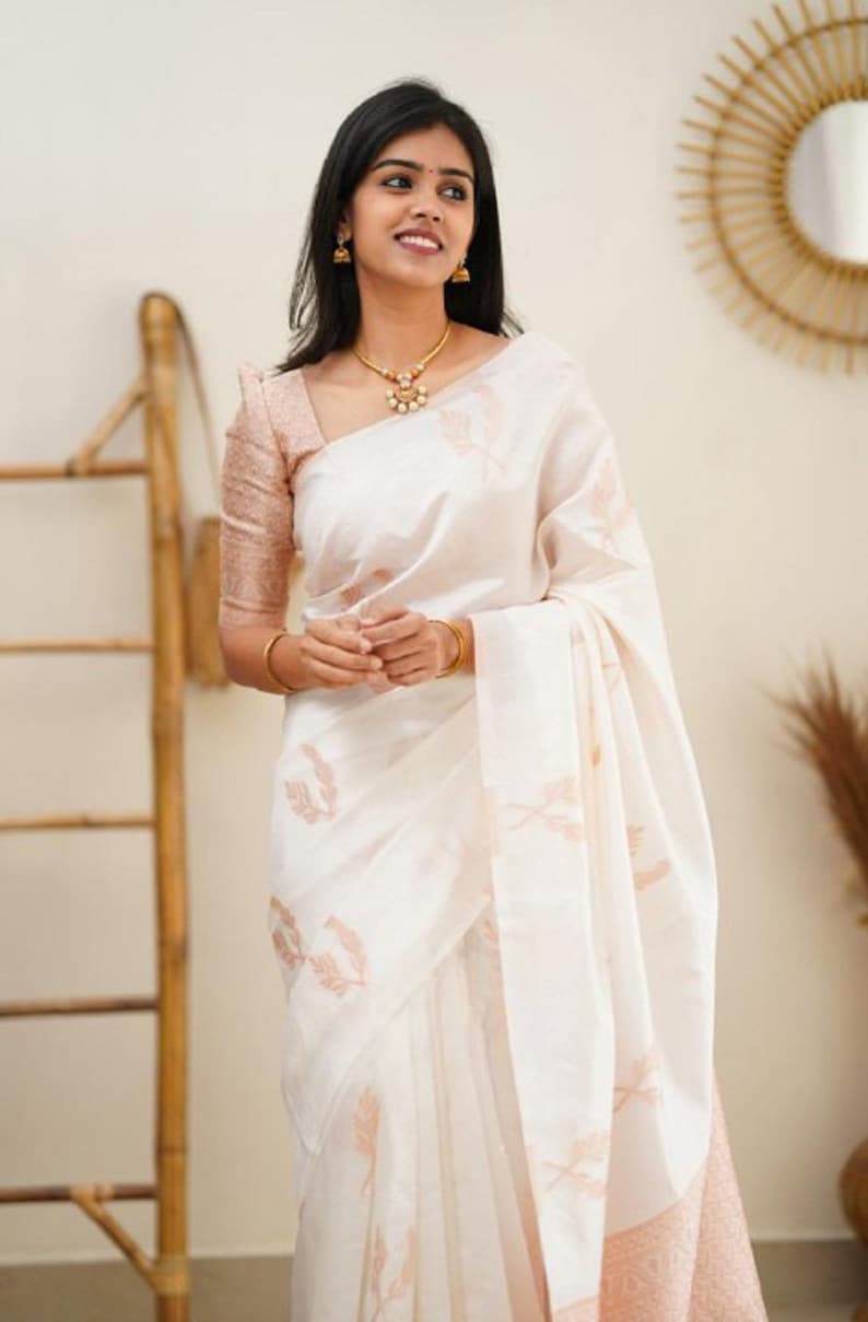 Exceptional Off White Colored Printed Saree For Women