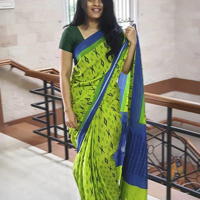 Surpassing Parrot Green Colored Pure Linen Printed Saree - Ibis Fab