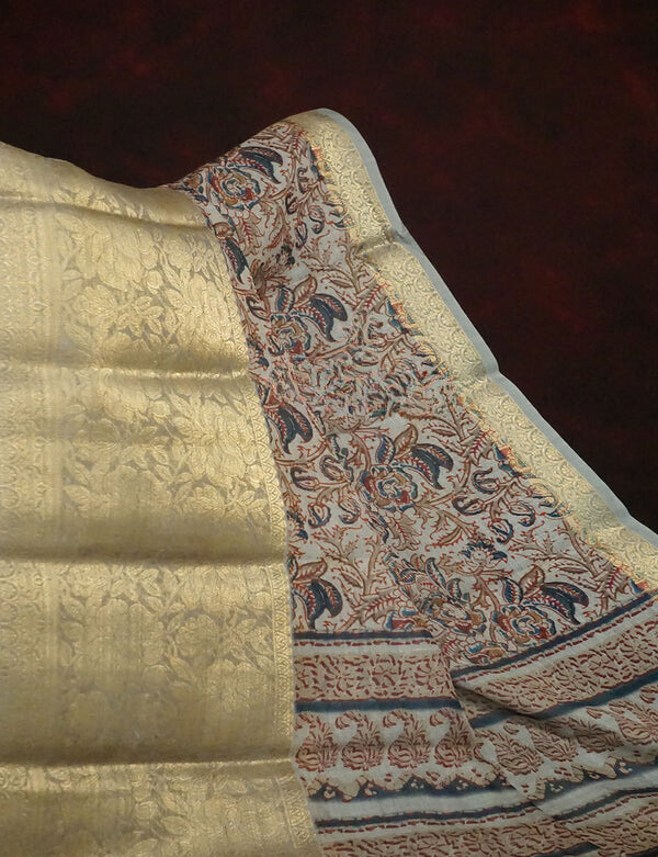 Demanding Multi Colored Cotton Linen Designer Printed Saree