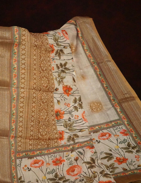 Sophisticated Off White Colored Cotton Linen Designer Printed Saree
