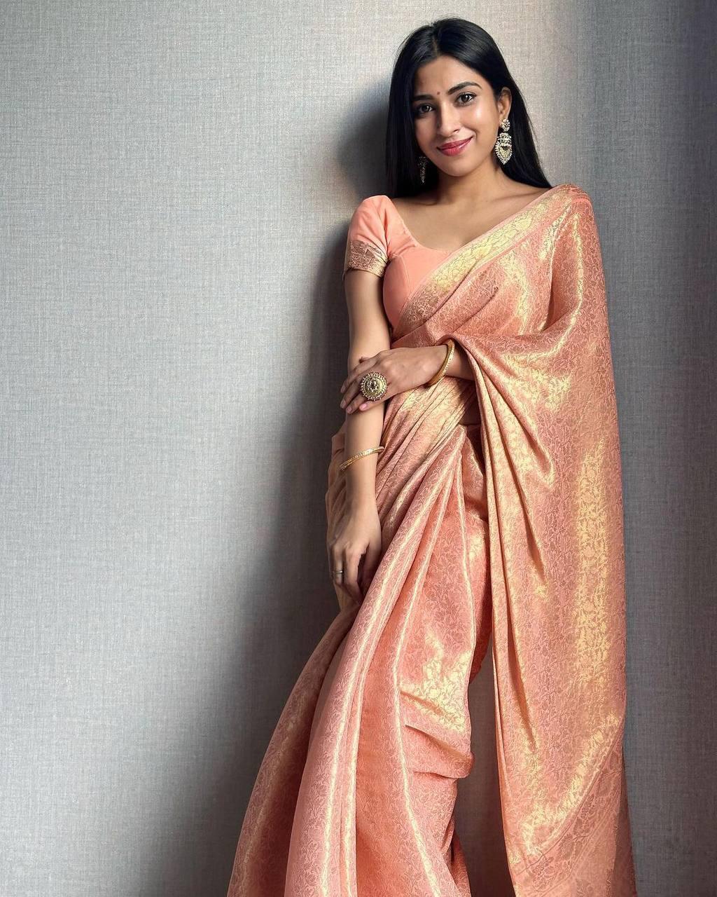 Unique Baby Pink  Soft Silk Saree With Staring Blouse Piece