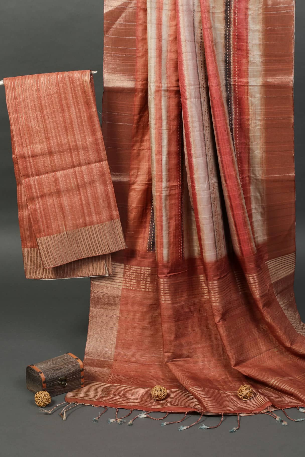 Desiring Orange Colored Cotton Linen Designer Printed Saree