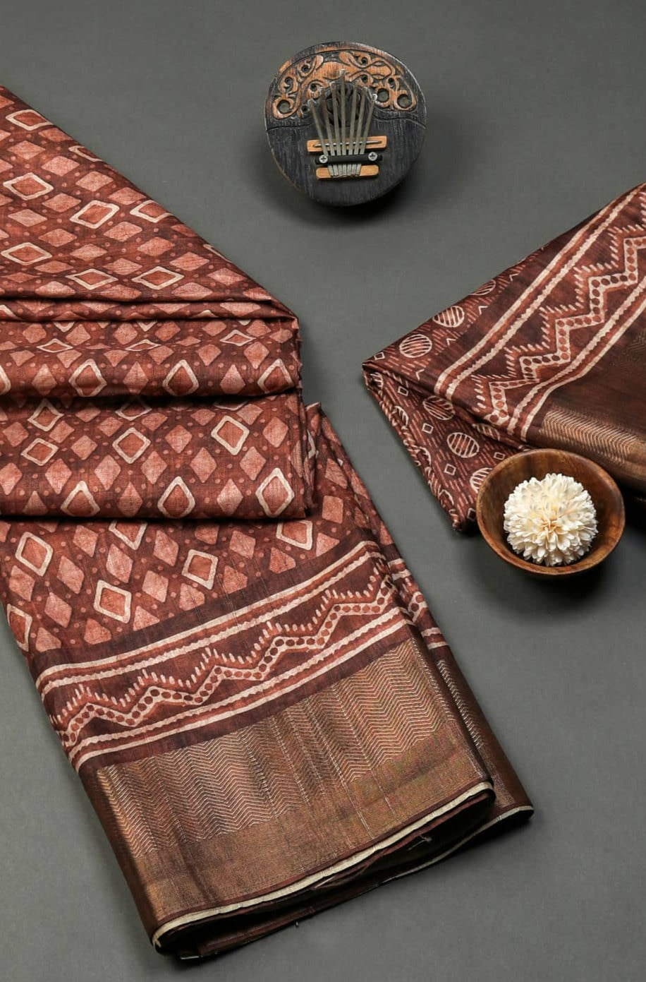 Stylish Brown Colored Cotton Linen Designer Printed Saree