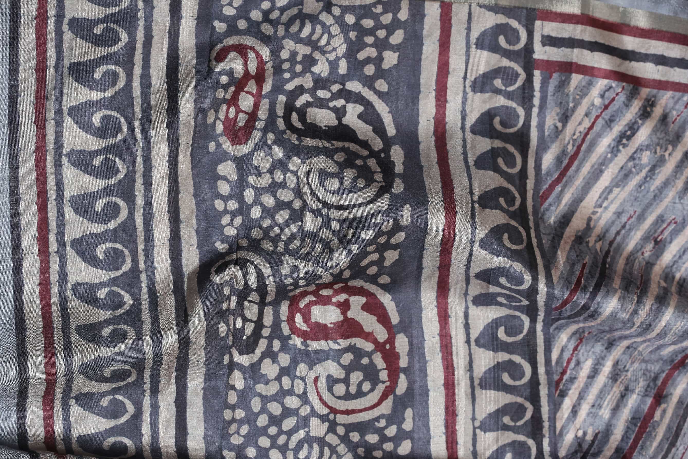 Prominent Multi Colored Cotton Linen Designer Printed Saree