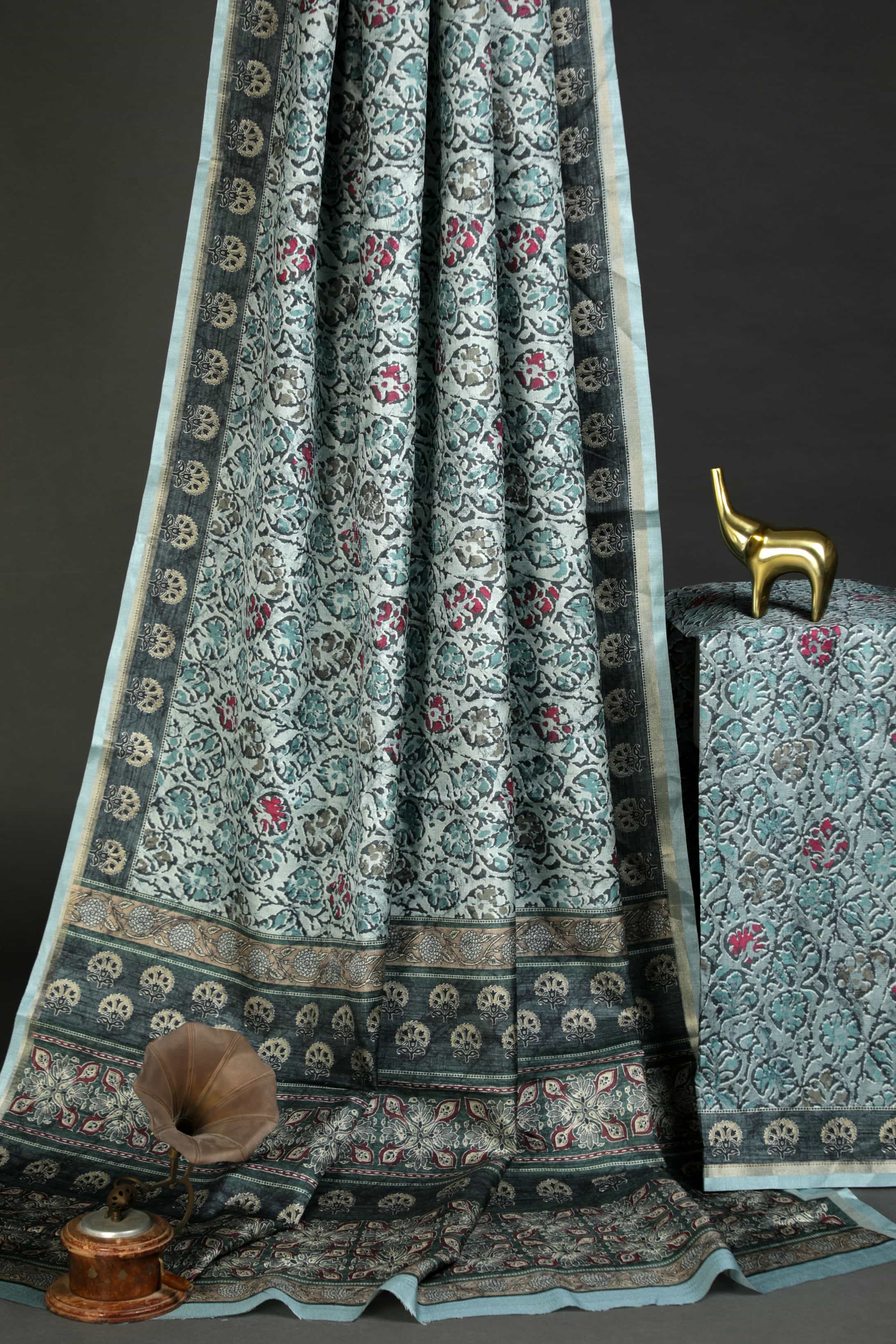 Blissful Sky Blue Colored Cotton Linen Designer Printed Saree