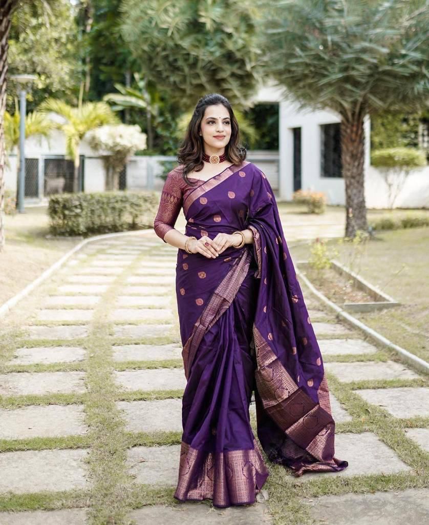 Amiable Purple Soft Silk Saree With Divine Blouse Piece