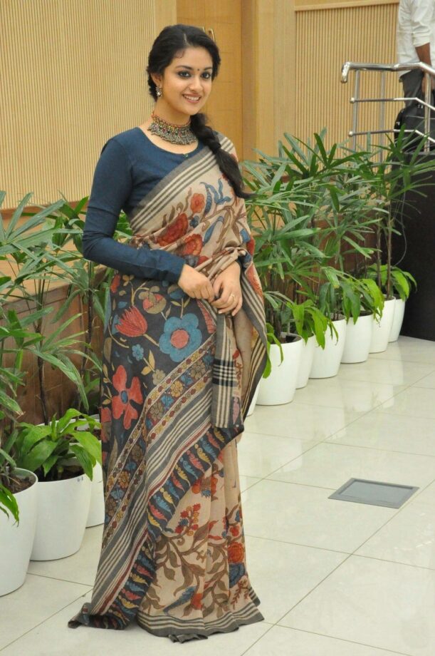 Pure Linen Refreshing Multi Colored Saree, Flowered Designer Wear
