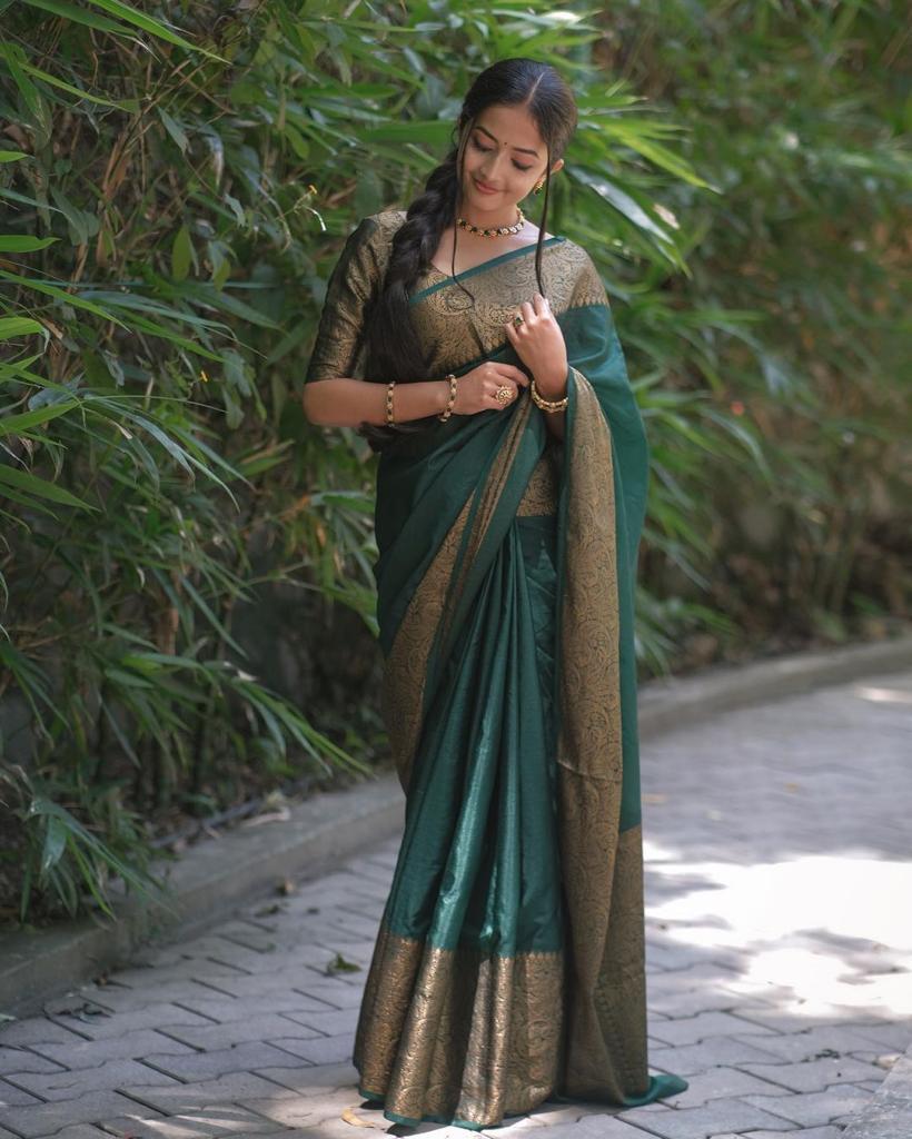 Art Silk Saree With Unstitched Blouse For Women Wedding Wear Party and running use also