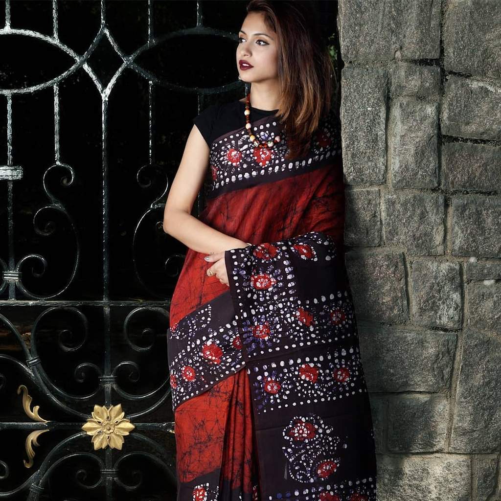 Pure Linen Breathtaking Red Saree, Printed Festive Wear