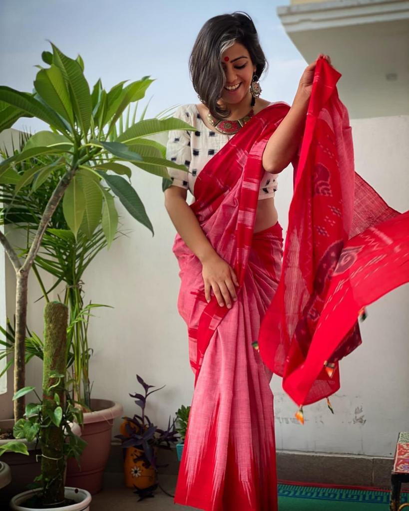 Handloom Mul Red and Light Pink Color Saree