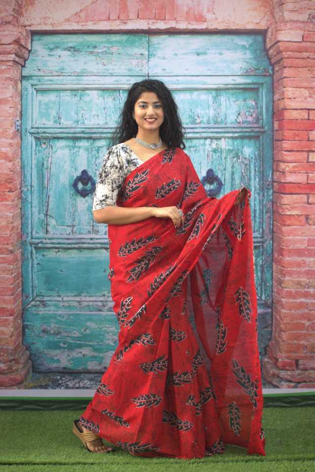 Handloom Mul Red Color Saree