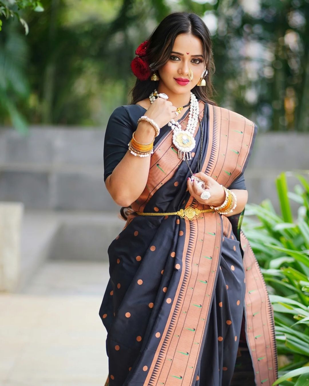Amazing Black Paithani Silk Saree With Ethnic Blouse Piece