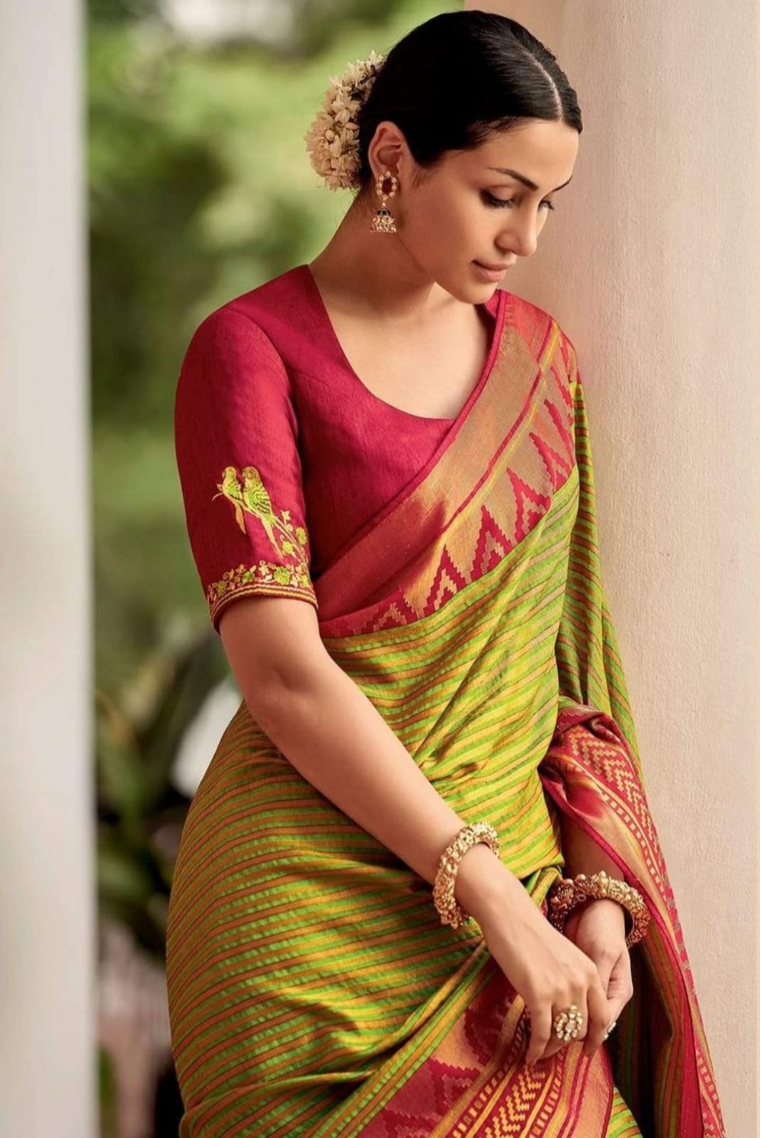 Lissome Mehndi Soft Silk Saree With Classic Blouse Piece